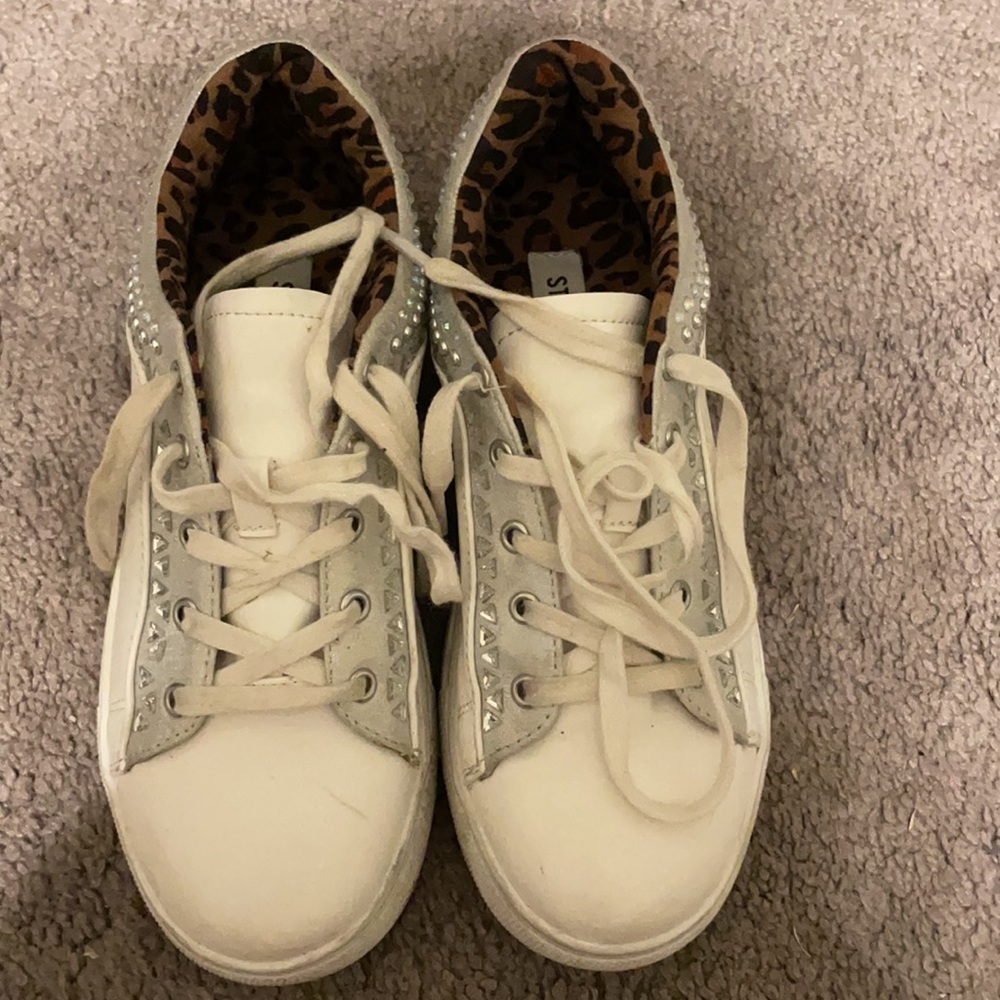Steve Madden girls sneakers size 2